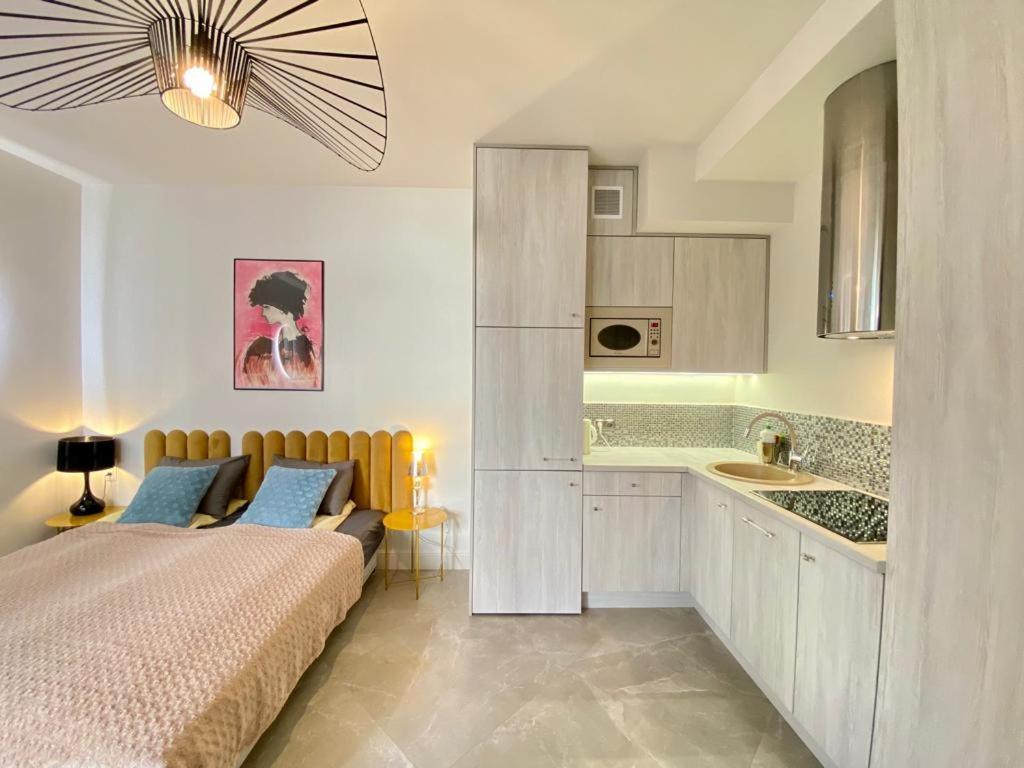 Luxury Panda Apartment In Old Town Krasków Eksteriør bilde